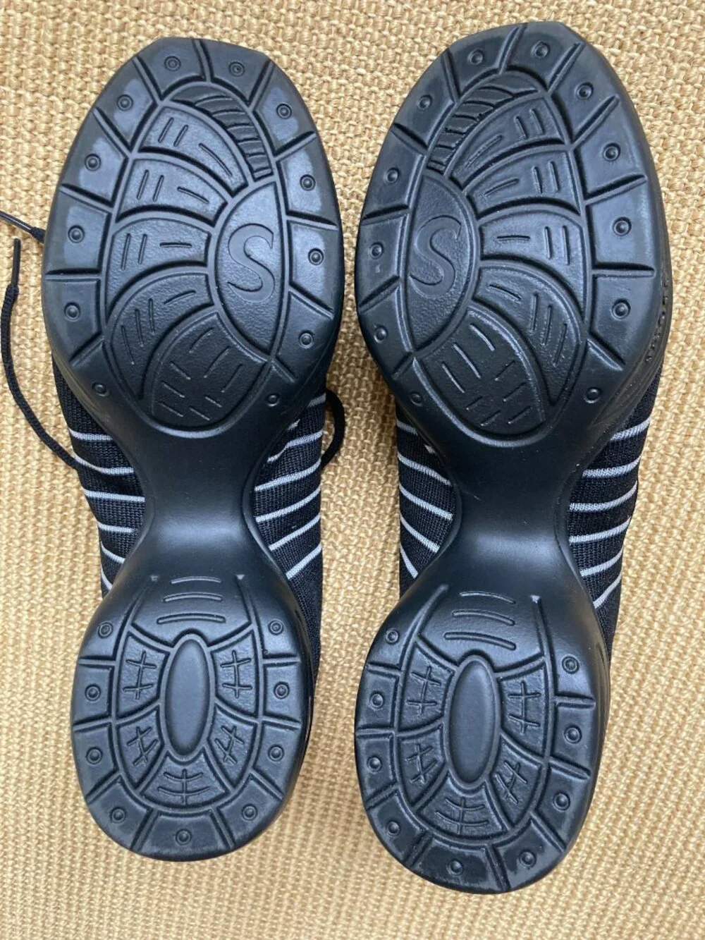 SLOW MAN WOMEN'S JAZZ SHOES 8.5 - LIKE NEW